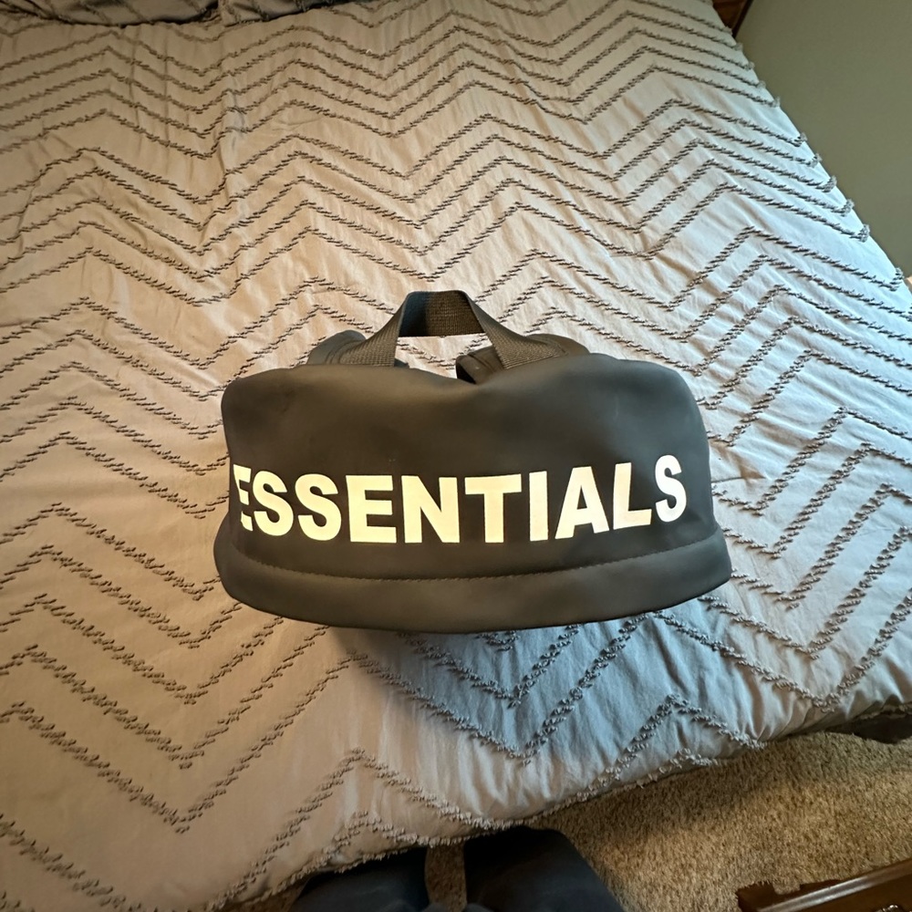 FOG Essentials Backpack - Picture 9 of 10